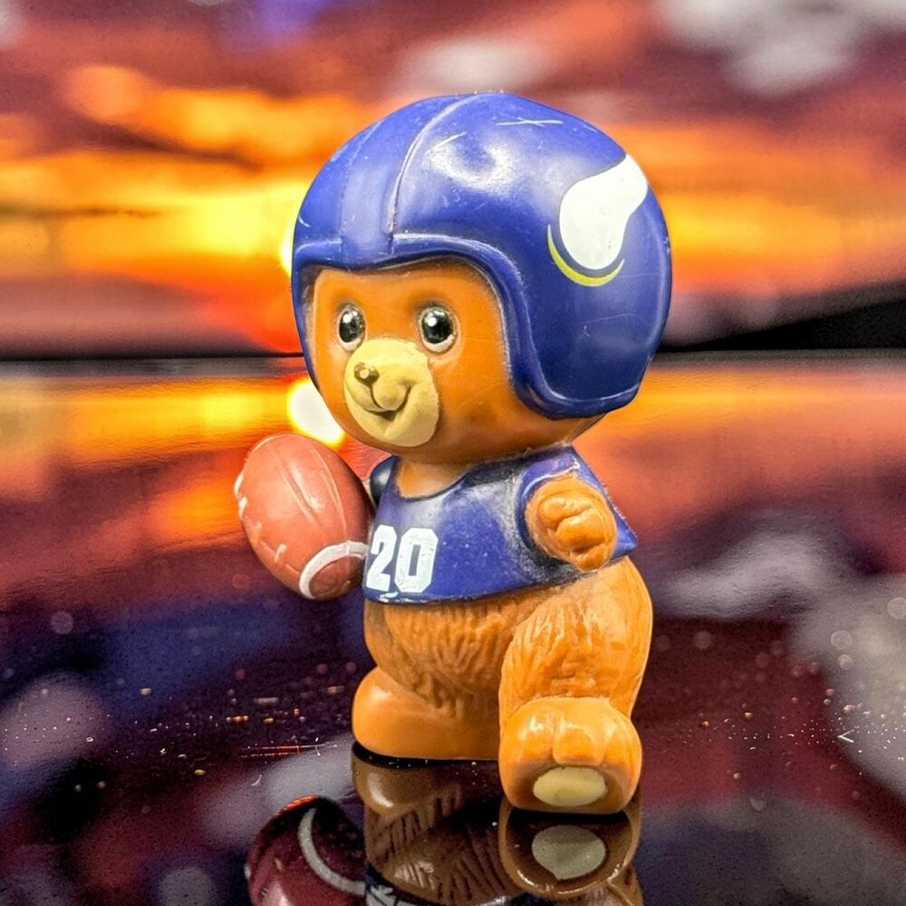 Vintage Russ MN Vikings NFL Football Quarterback Mini Bear 2.5” A64